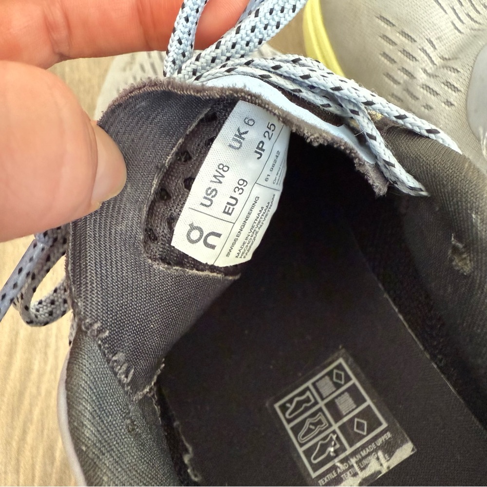 On Running Women's Sneakers in Lavender and Pale Yellow - Picture 8 of 11